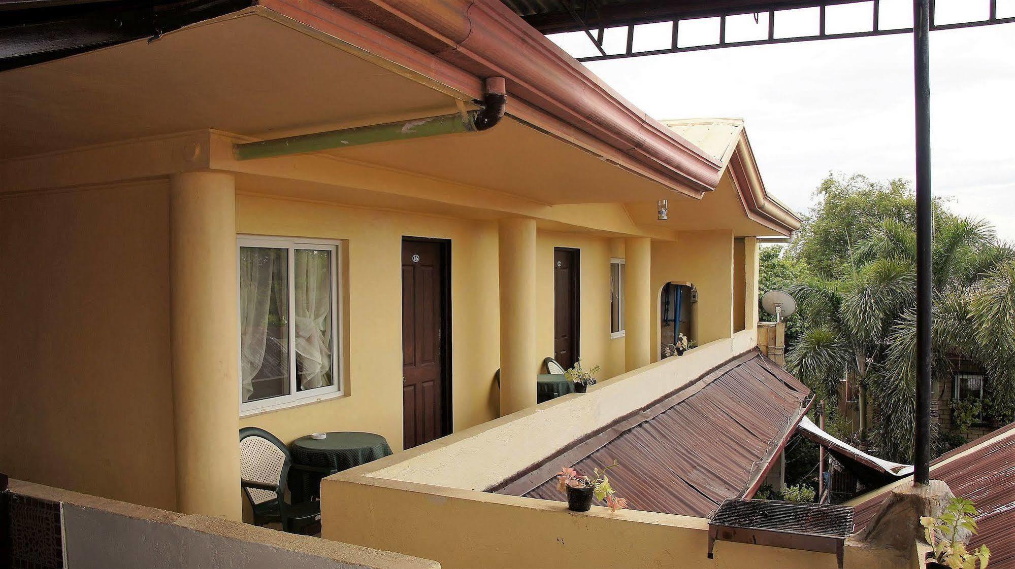 MB's Garden Inn Lapu-Lapu City Exterior foto